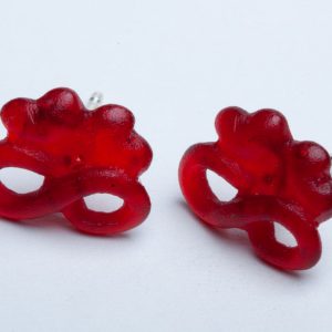 Oorbelstekers van rood epoxy