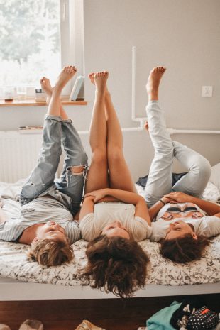 Wat zijn ervaringen van vrouwen in non-monogame relaties?